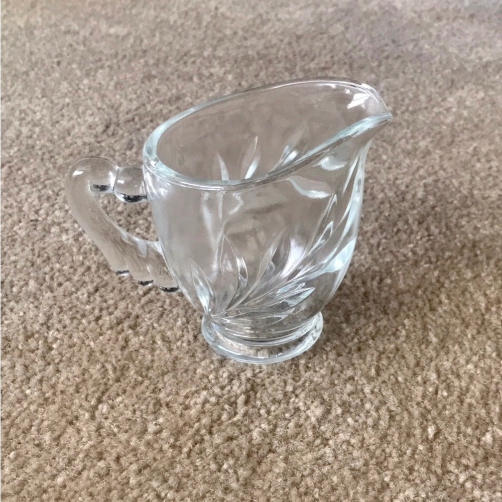 vintage depression glass creamer Willow Clear leaf design